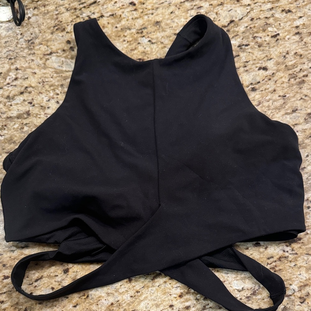 Athleta Black Sleeveless Workout Crop Top